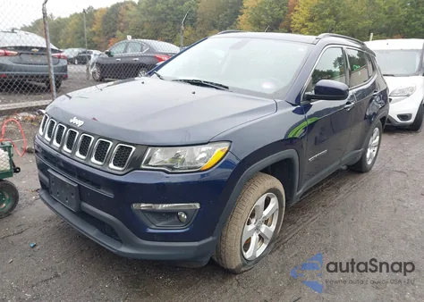 2021 Jeep Compass Latitude 4X4 z USA, uszkodzony, nr VIN 3C4NJDBB5MT540400